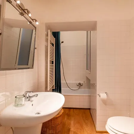 Apartment True